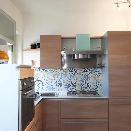 Sapore Di Mare Apartment *